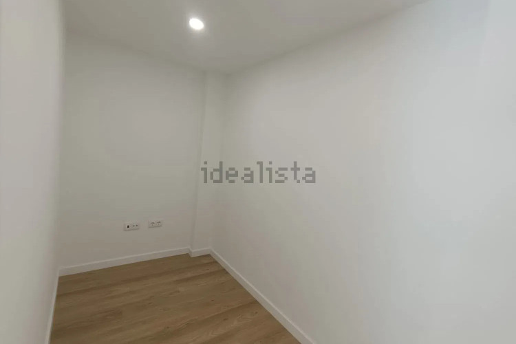 Piso en calle Transversal, 181