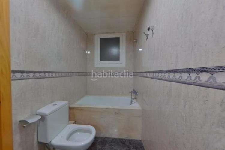 Piso  okupado de 2 habitaciones ca nanglada en Terrassa