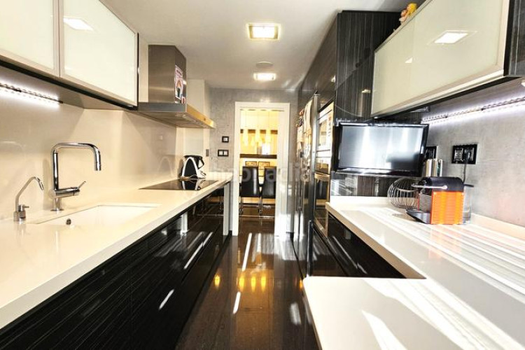 Piso en carrer de pau marsal 76 exclusiva vivienda con acabados de lujo y una ubicación inmejorable. en Terrassa