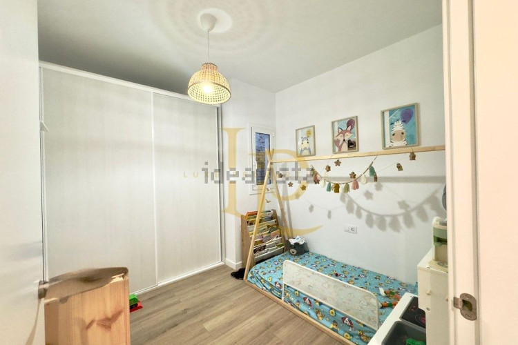 Chalet adosado en venta en Calle de Solsona