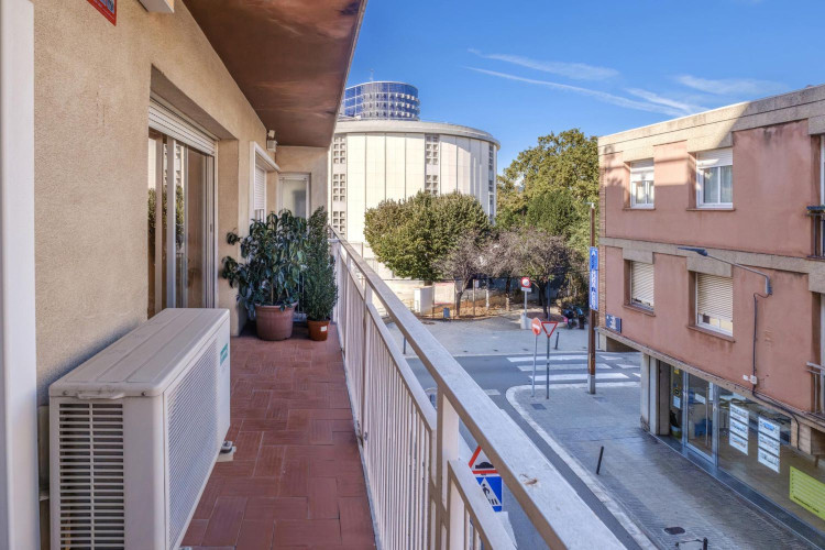 Vallparadu00EDs - Antic Poble de Sant Pere