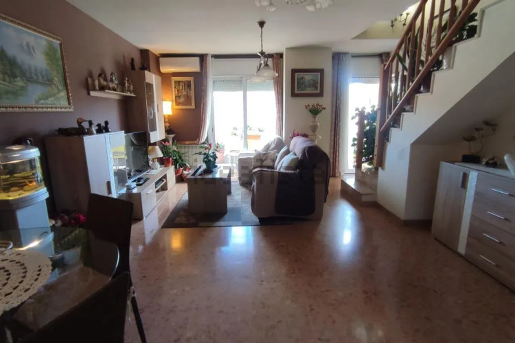 Dúplex en Barrio Torre-sana