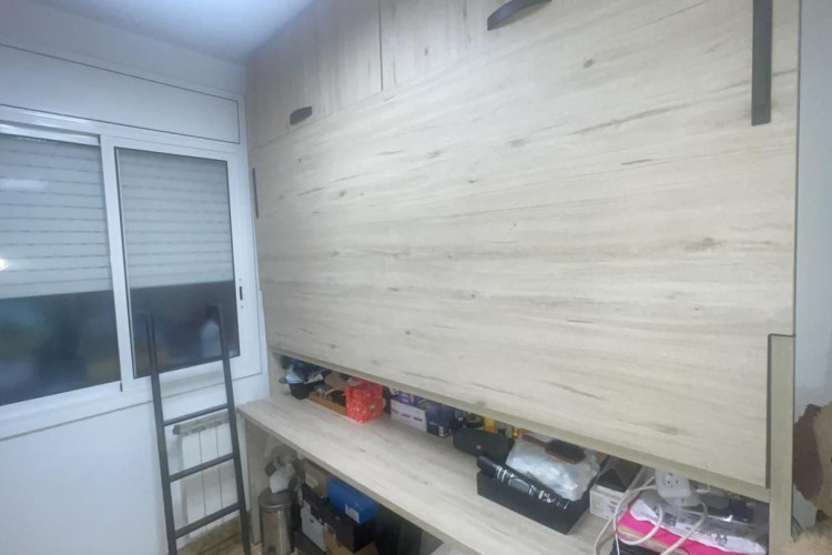 Plau00E7a del Mestre Serrat, Sant Pere