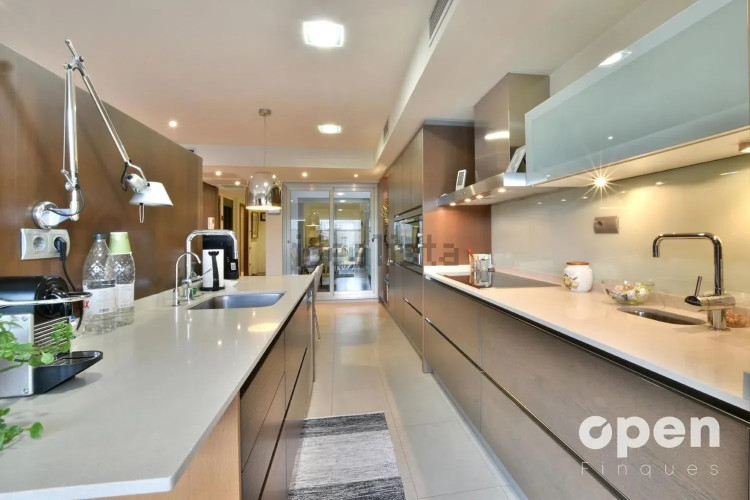 Chalet adosado en calle de la Poetessa Caparà