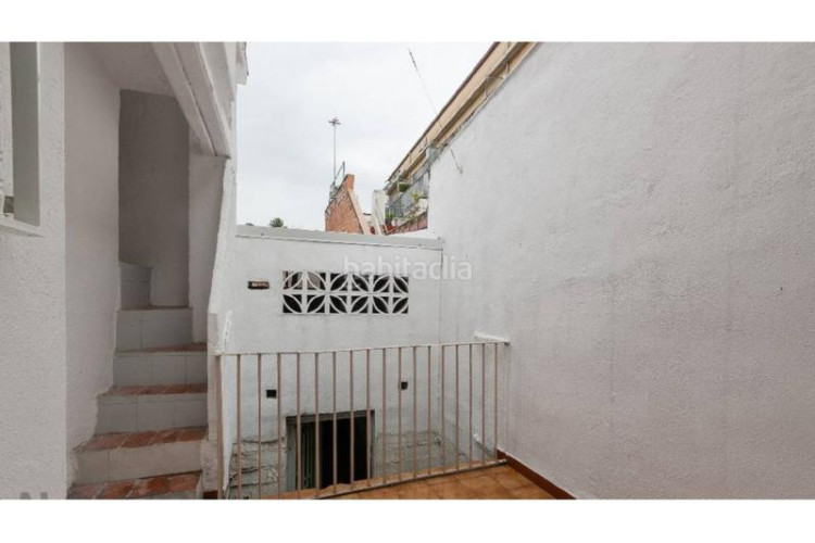 Casa Roc Blanc casa okupada en Roc Blanc Terrassa