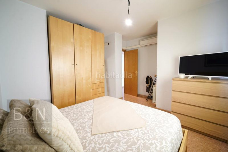 Dúplex un hogar con espacios amplios, una espectacular terraza, balcón y tres dormitorios en Terrassa
