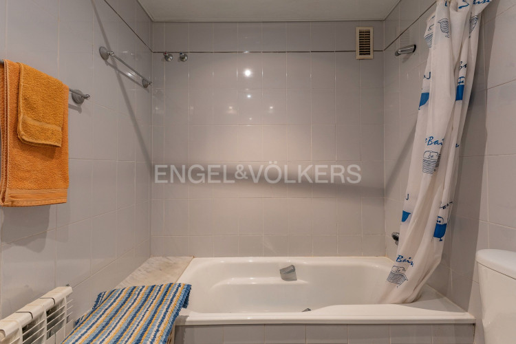 Vallparadu00EDs - Antic Poble de Sant Pere