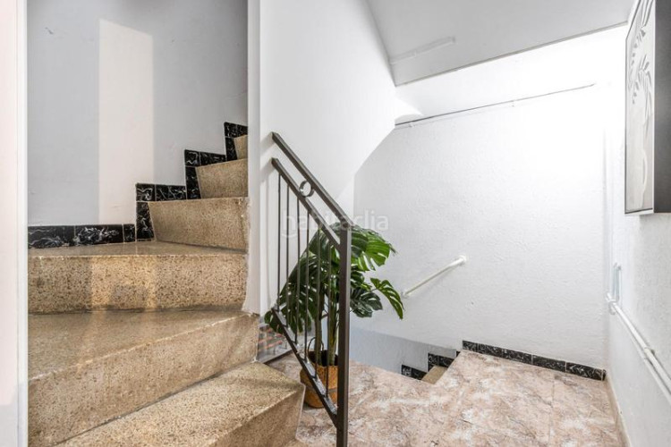 Dúplex vivienda tipo dúplex de 2habs. + garaje + patio. zona Segle XX en Terrassa