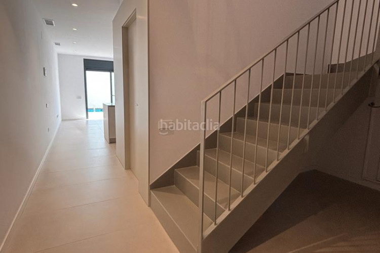 Casa en carrer de las navas de tolosa 87 exclusiva casa a estrenar con piscina privada en Terrassa