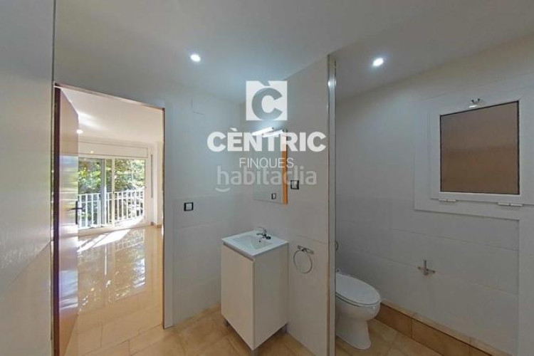 Piso  moderno con 3 habitaciones gran oportunidad ! en Terrassa