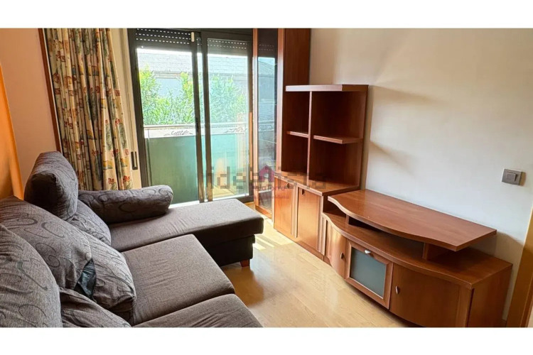 Piso en calle de la Poetessa Caparà