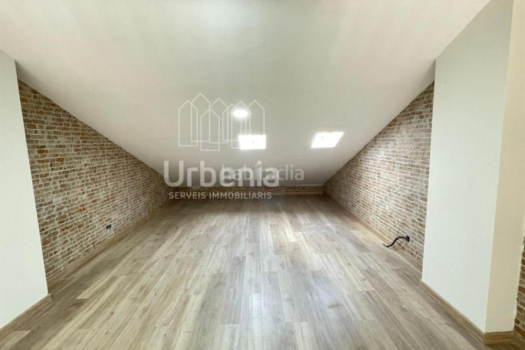 Dúplex  en venta en Ca n'Aurell Terrassa