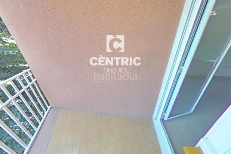 Piso  moderno con 3 habitaciones gran oportunidad ! en Terrassa