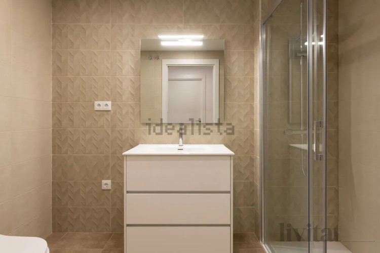 Piso en calle Transversal, 181