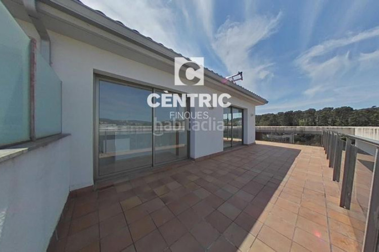 Dúplex piso luminoso con 3 habitaciones gran oportunidad de inversión! en Terrassa