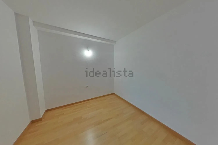 ESPECTACULAR DÚPLEX DE 4DORMITORIOS+3BAÑOS +BALCON+TERRAZA + PARKING (17M).