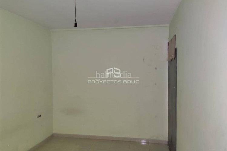 Dúplex  con amplia terraza, parking en venta infórmese en Terrassa