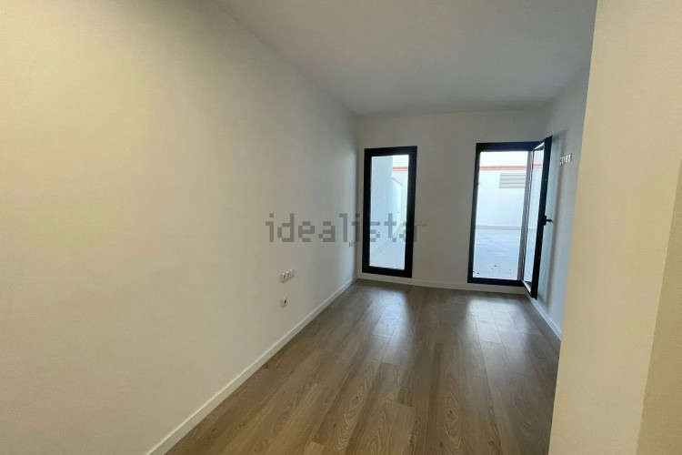 Piso en calle Transversal, 181