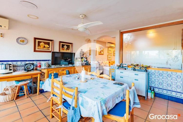 Casa amplia casa para dos familias en Les Arenes - La Grípia - Can Montllor Terrassa