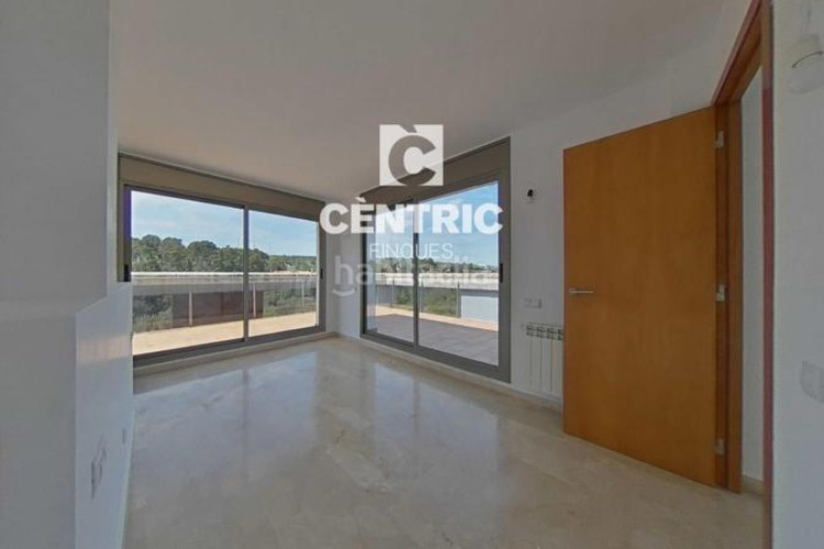 Dúplex piso luminoso con 3 habitaciones gran oportunidad de inversión! en Terrassa