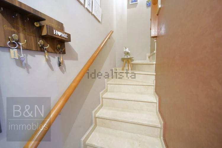 DÚPLEX EN EXCLUSIVA CON TERRAZA PRIVADA Y PLAZA DE GARAJE – UN HOGAR PARA VIVIRLO