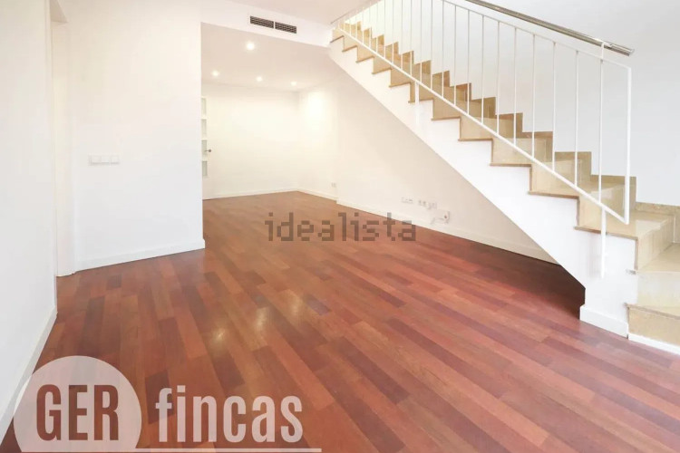 Dúplex en calle de Menéndez y Pelayo