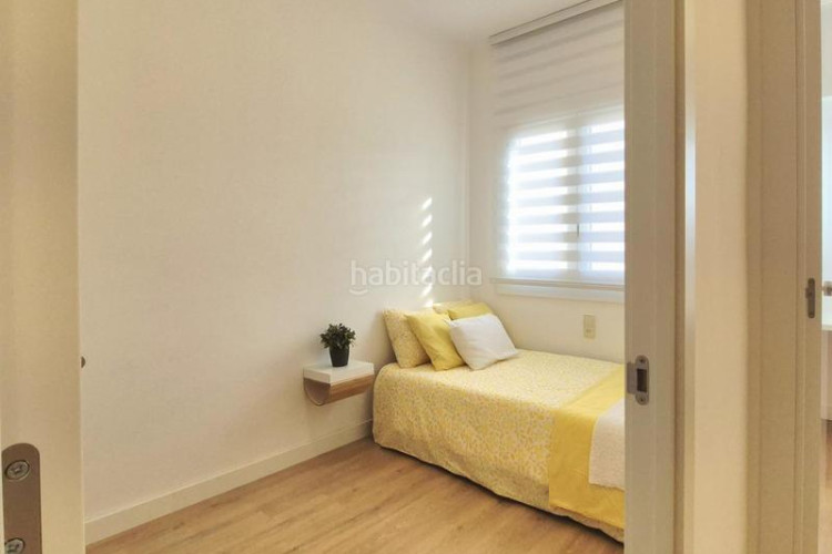 Piso de 4 hab reformat a estrenar al carrer prat de la riba tocant jacquard en Terrassa