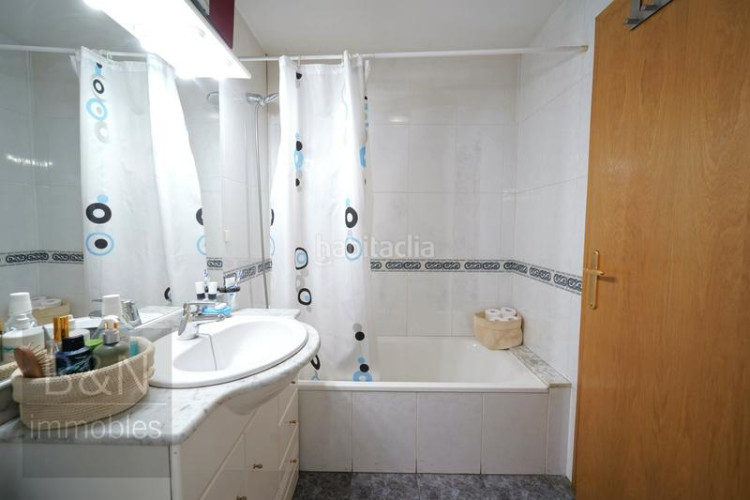 Dúplex un hogar con espacios amplios, una espectacular terraza, balcón y tres dormitorios en Terrassa
