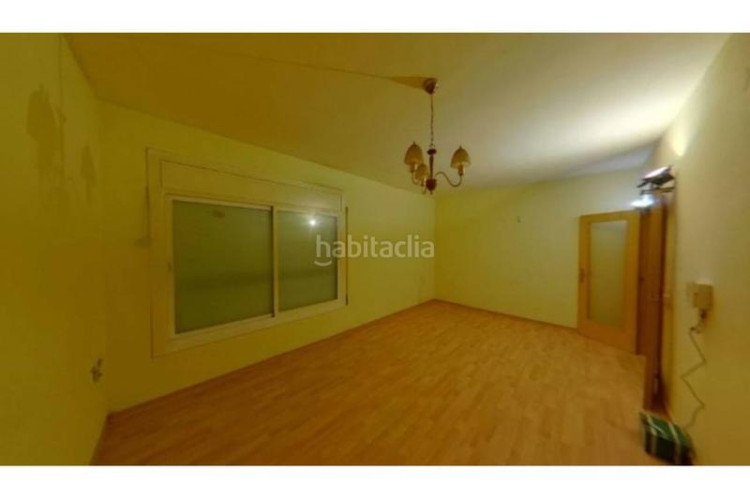 Piso  en venta en escola industrialplaça de catalunya en Terrassa