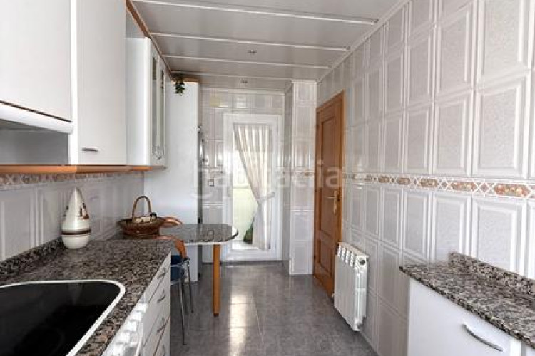 Dúplex ático dúplex, 4 habs.+ 3 wc, ascensor, parking y 2 terrazas. en Terrassa