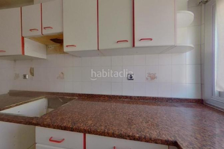 Piso  okupado de 2 habitaciones ca nanglada en Terrassa