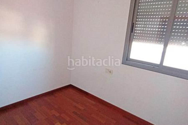 Piso  de 3 habitaciones, y 2 baños en Egara Terrassa