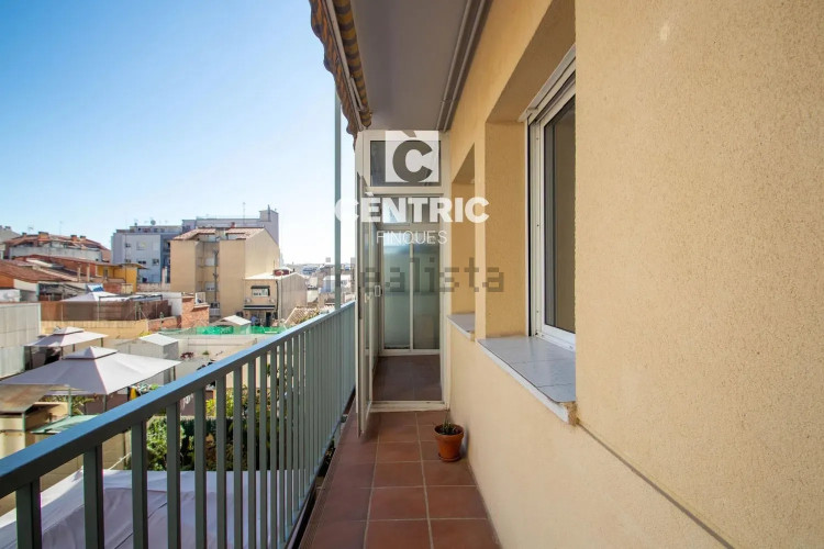 Piso en avenida ďÀngel Sallent