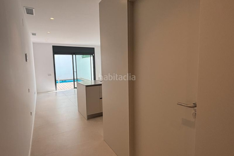 Casa en carrer de las navas de tolosa 87 exclusiva casa a estrenar con piscina privada en Terrassa
