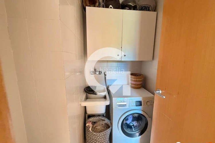 Piso impecable piso con balcon en Torre - Sana Terrassa