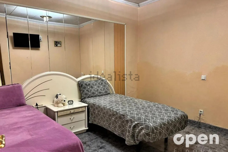 Chalet en calle d'Àngel Guimerà