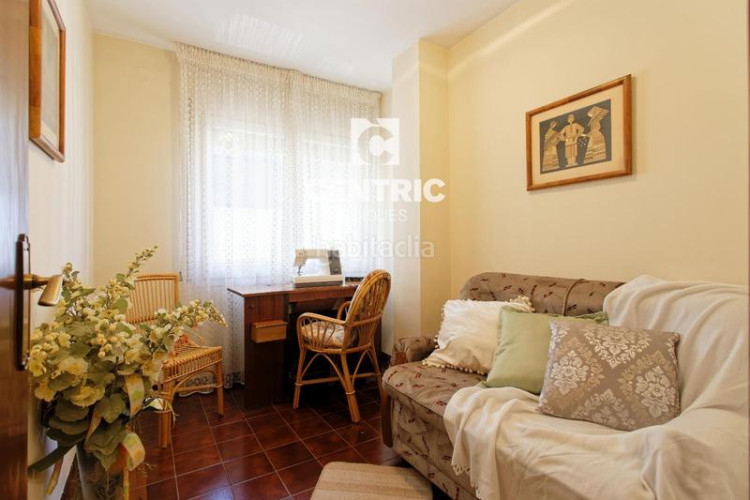 Piso  espacioso y luminoso en ca naurell con una ubicación inmejorable! en Terrassa