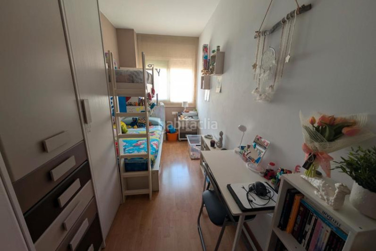 Piso zona de Egara. soleado piso de 2habs. + 1lav. en Terrassa