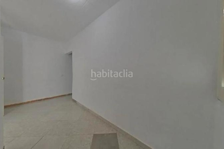 Piso ¡espacioso piso , ideal para familias! en La Maurina Terrassa