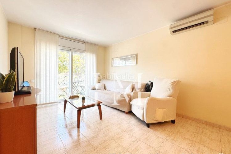 Piso oportunidad única: piso con piscina, parking y trastero en Terrassa