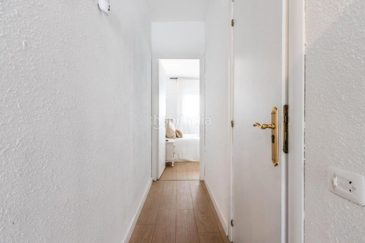 Dúplex vivienda tipo dúplex de 2habs. + garaje + patio. zona Segle XX en Terrassa