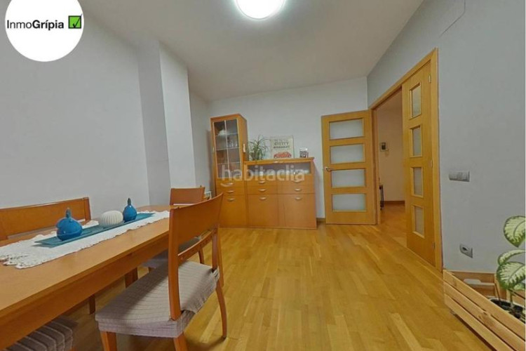Piso  en venta en les arenescan montllorla grípia08227 en Terrassa