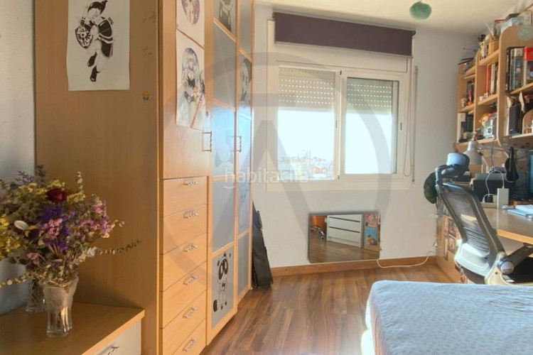 Piso muy amplio y reformado! en San Pere Terrassa