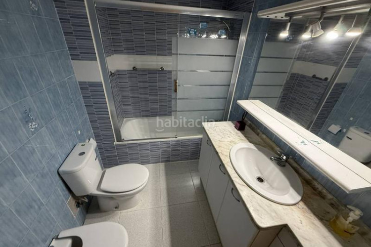 Piso gran piso en can aurell , 4 habitaciones y parking incluido en Terrassa
