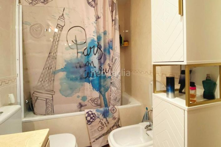 Planta baja piso de en Segle XX con pk actualmente alquilado en Terrassa