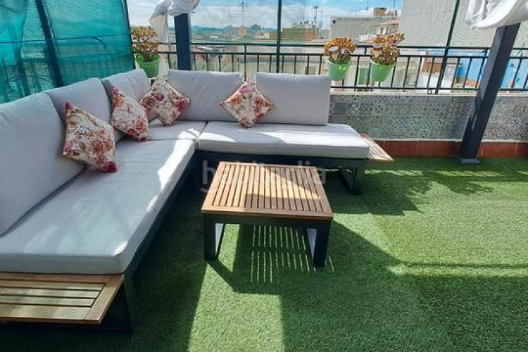 Piso zona de Ca n'Anglada. ático de 2habs + 1 lav. + 2 terrazas en Terrassa
