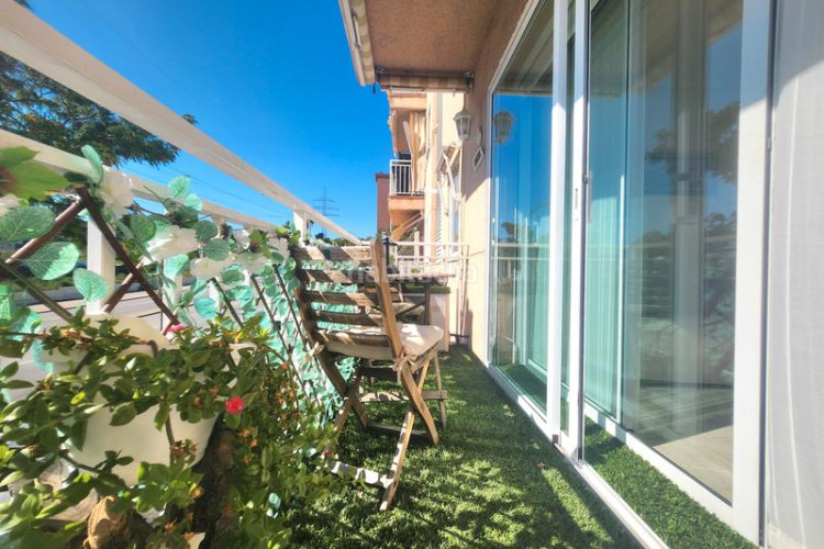 Piso 3 dormitorios, piscina, parking y trastero en Terrassa