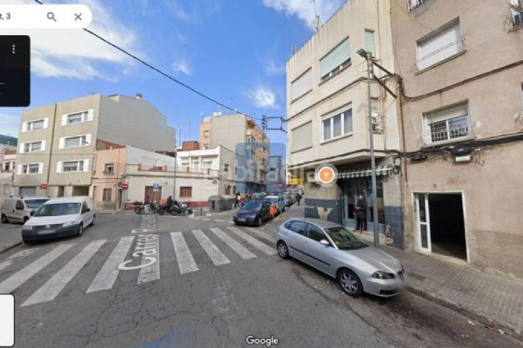 Piso inmueble ilegalmente okupado situado en la calle del renaixement 3, 12, , barcelona en Terrassa