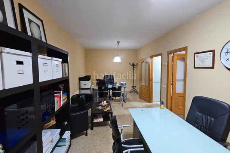 Planta baja en carrer de ricardo caro 31 exclusiva vivienda seminueva con parquing en Terrassa