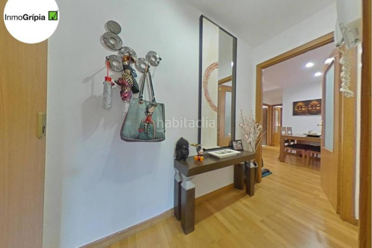 Piso  en venta en les arenescan montllorla grípia08227 en Terrassa